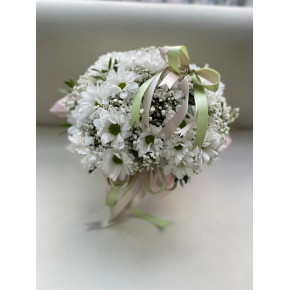 Коробочка с хризантемой белой и белой гипсофилой!