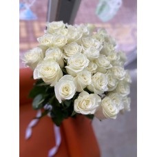 Розы белые  35 шт. Букет белых роз  70 см. (Эквадор).