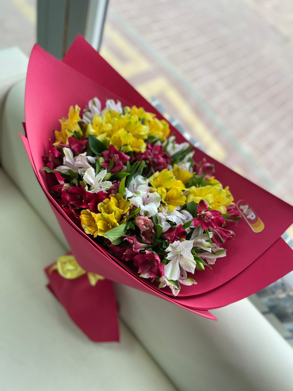 Букет из яркой альстромерии в фоамиране!