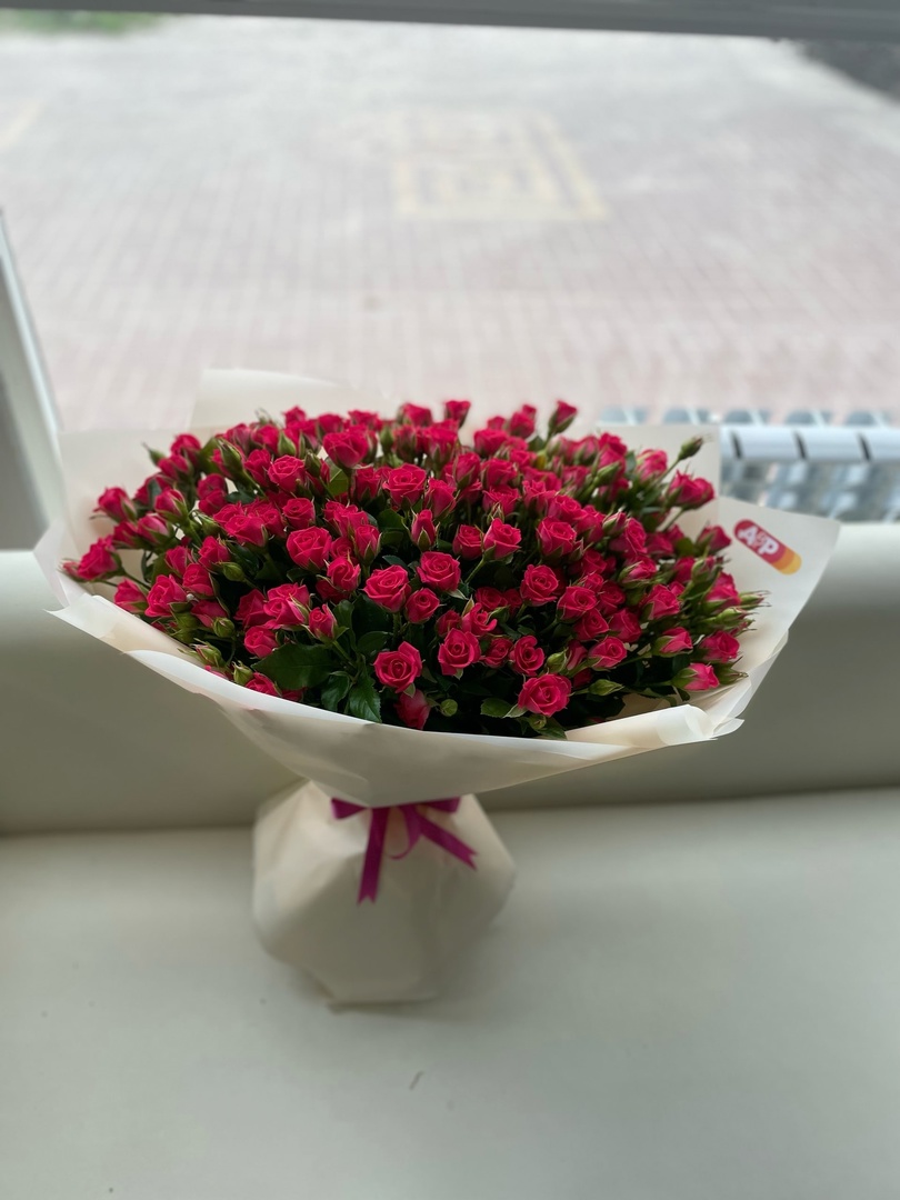 Букет розы кустовой 19 шт 