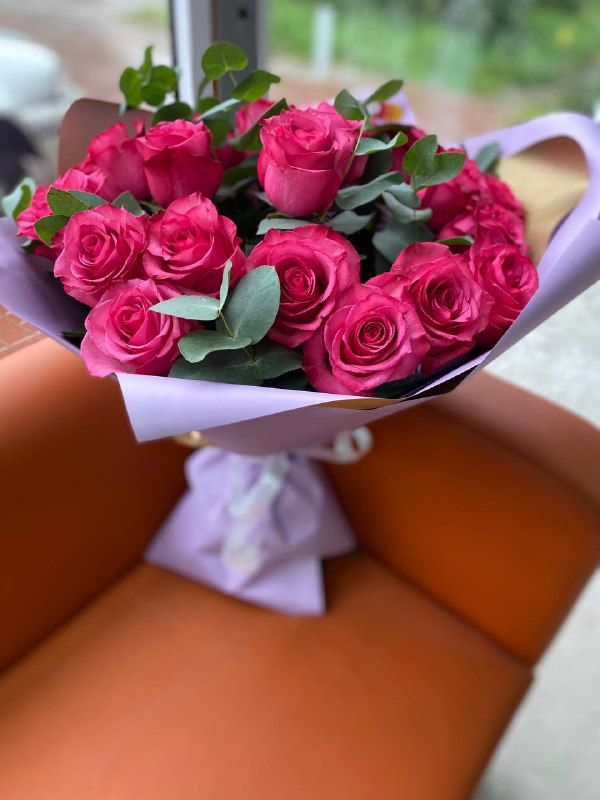 Букет 19 роз Лола 70 см !