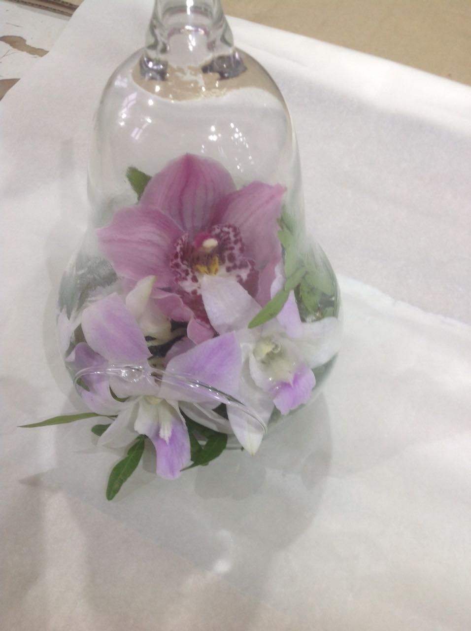 Флорариум Груша. Композиция с орхидеями.