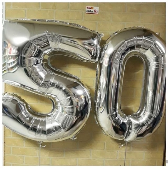Фольгированные цифры "50" в цвете «серебро» на юбилей!