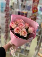 Букет 7 роз Джумилии