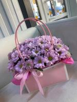 Композиция цветочная сумочка