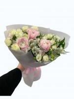 Букет с ранункулюсами